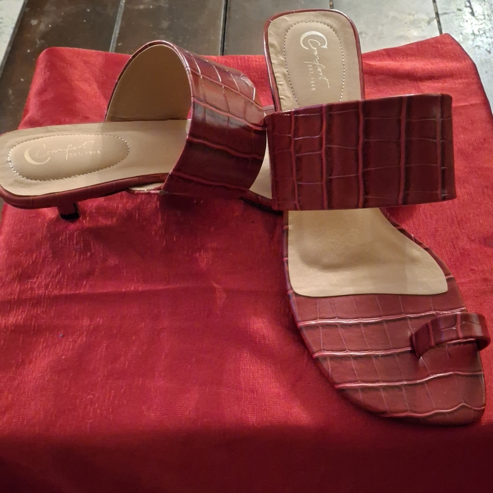 Comfort Plus by Predictions Red Heels